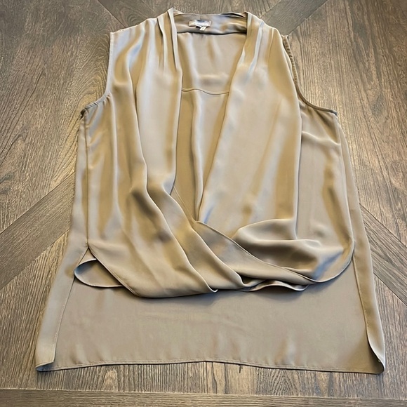 Vince Camuto Army Green Tank Top Medium - Picture 1 of 4